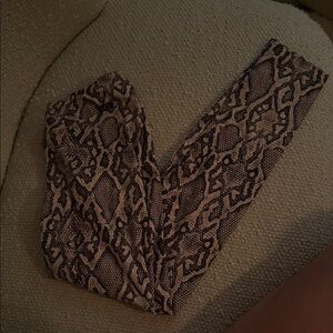 Chic Snake Print Leggings